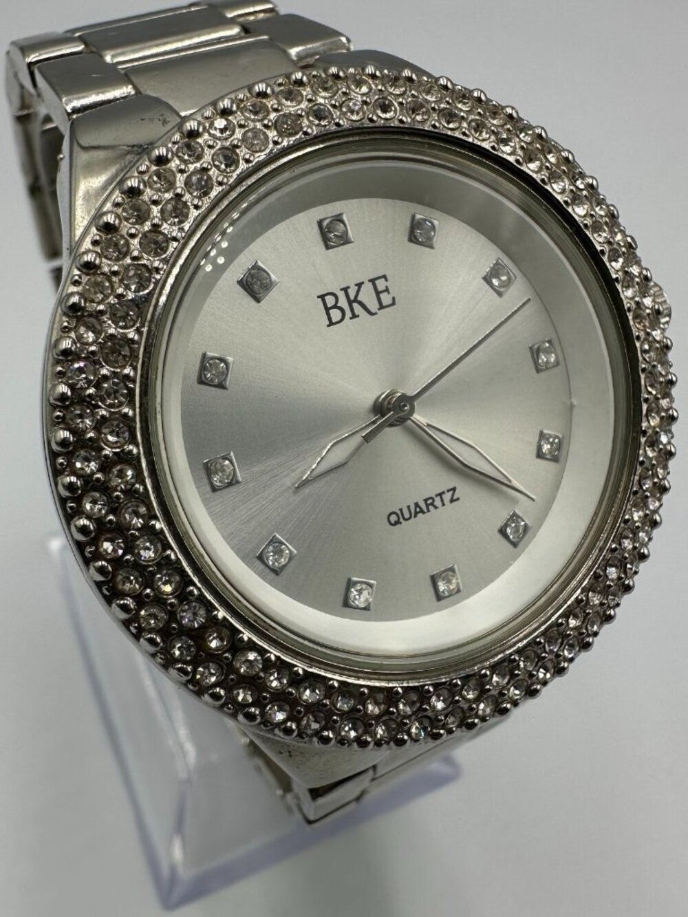 BKE Watch Women Silver Tone Crystal Bezel 40MM Round Dial New Battery 7.5 Inch